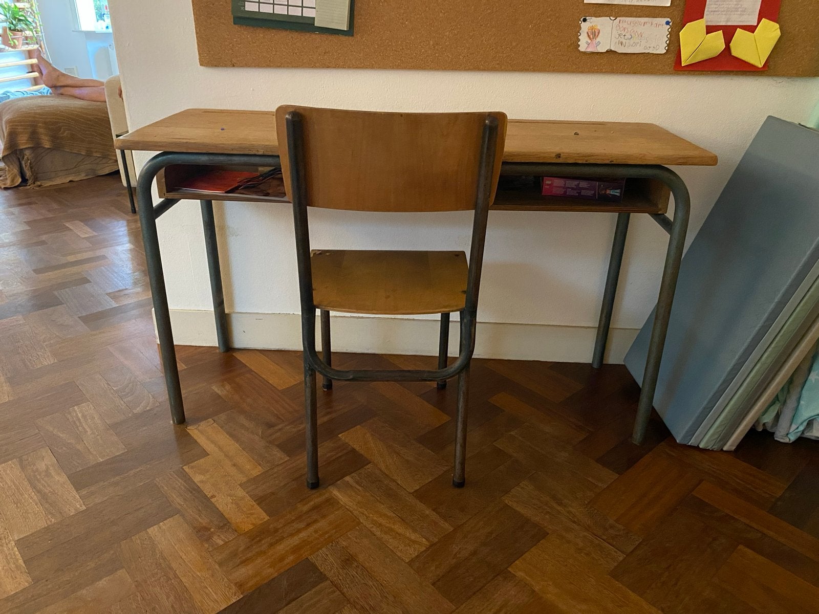 Vintage schoolbank/tafel met stoel -perfect voor kinderkamer, Ophalen