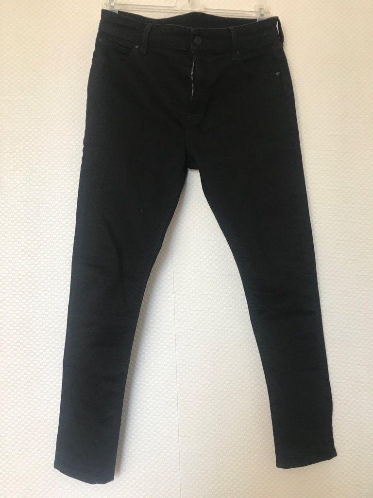 (7) Asos Design zwarte heren spijkerbroek W32  L30, Zwart, W32 (confectie 46) of kleiner, Ophalen of Verzenden, Zo goed als nieuw