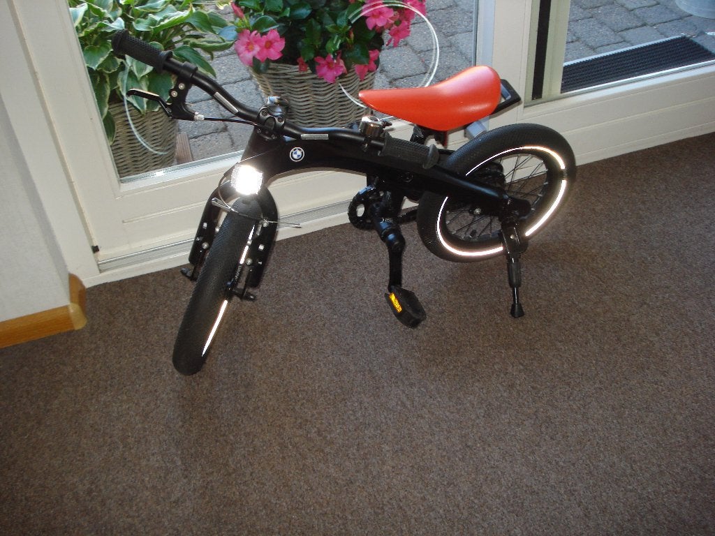 BMW kinderfiets loopfiets, Fietsen en Brommers, Fietsen | Kinderfietsjes, Ophalen, Velgrem, BMW, Minder dan 16 inch
