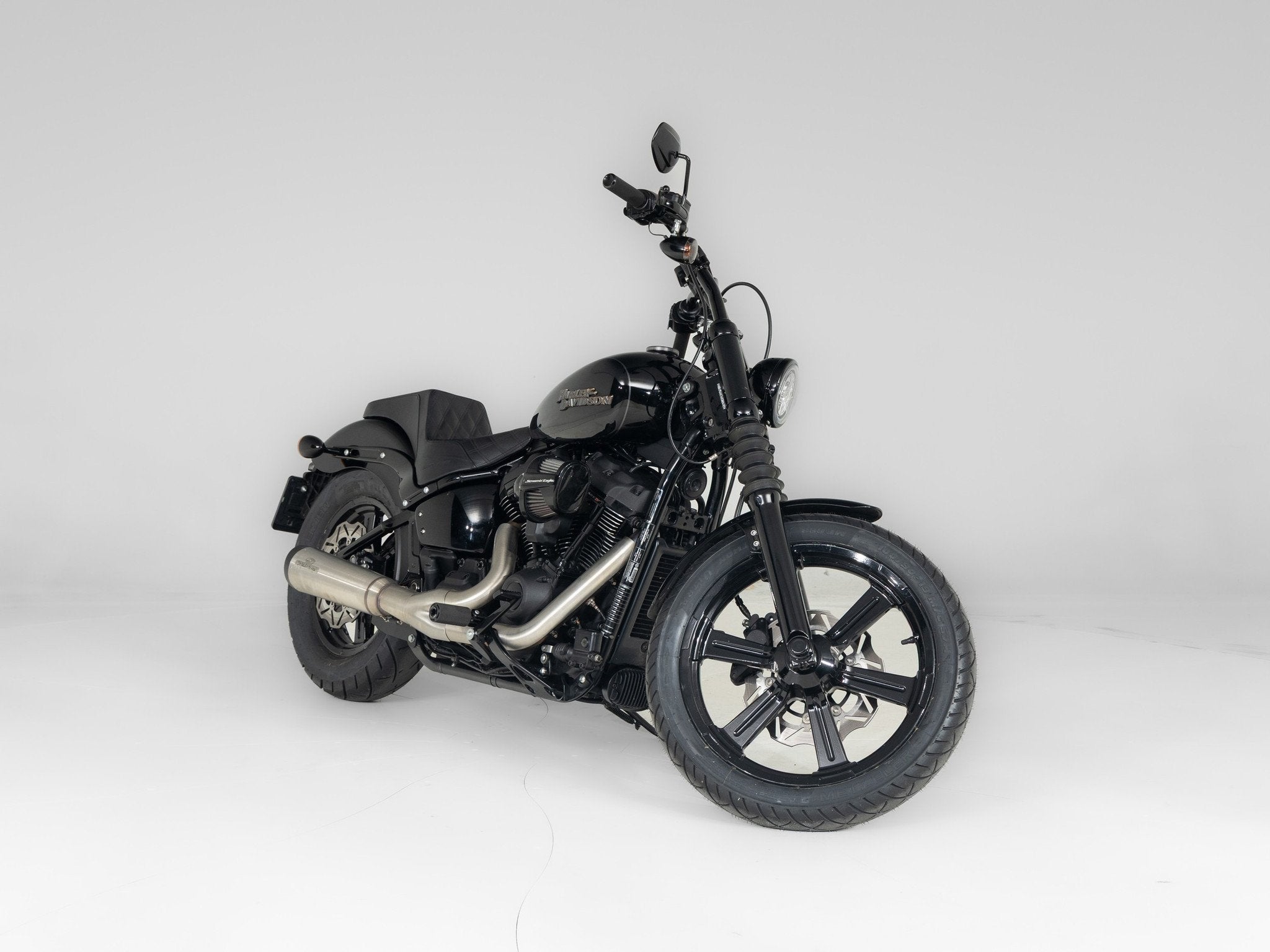 Harley-Davidson FXBB SOFTAIL Street Bob (bj 2018), Bedrijf, 2115 cc, Overig, Laan van Vredenoord 33
2289 DA  Rijswijk ZH, NL
