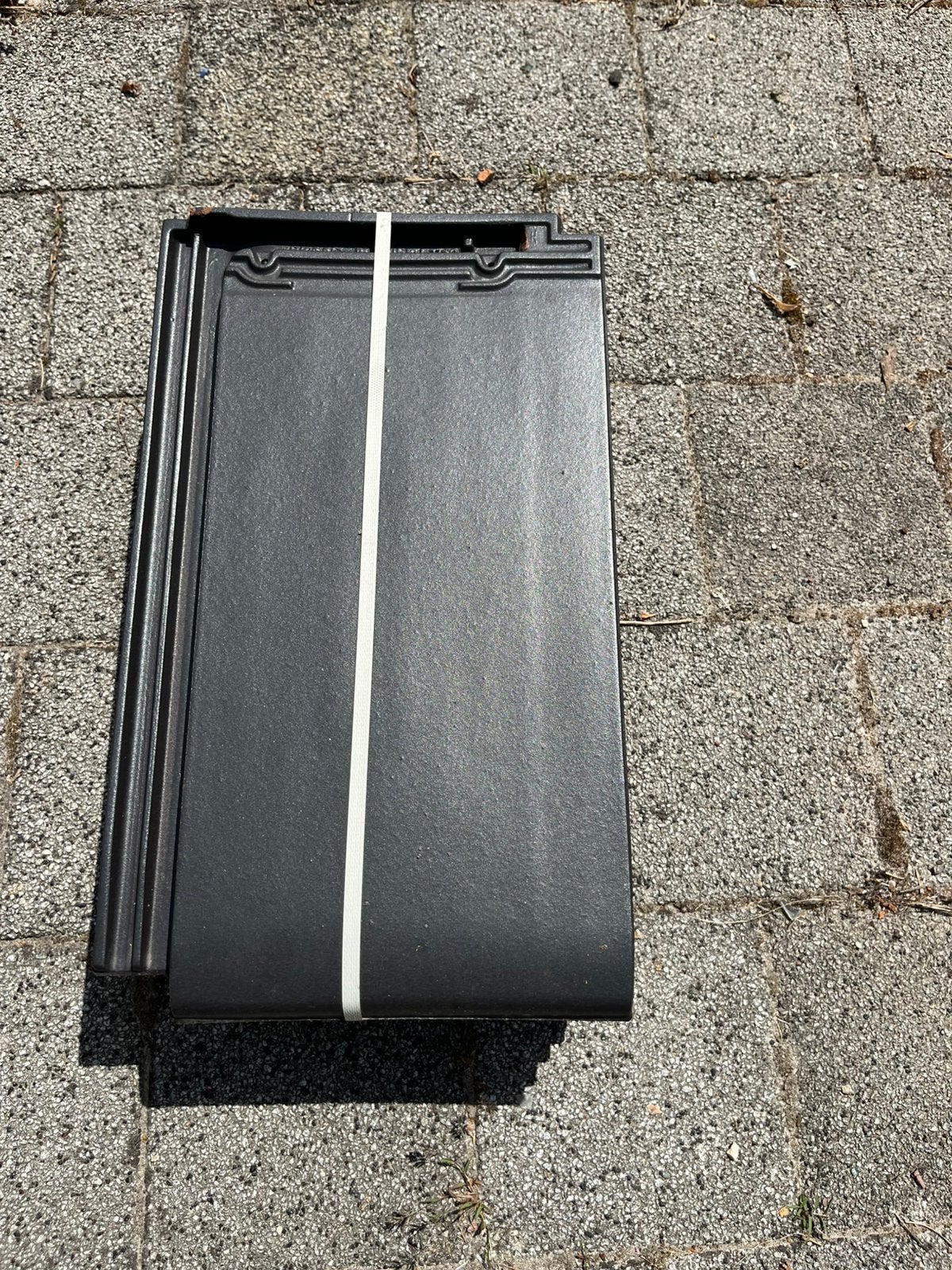 Monier ft10. 170 pannen, Ophalen, Steen of Klei, Zwart, Nieuw