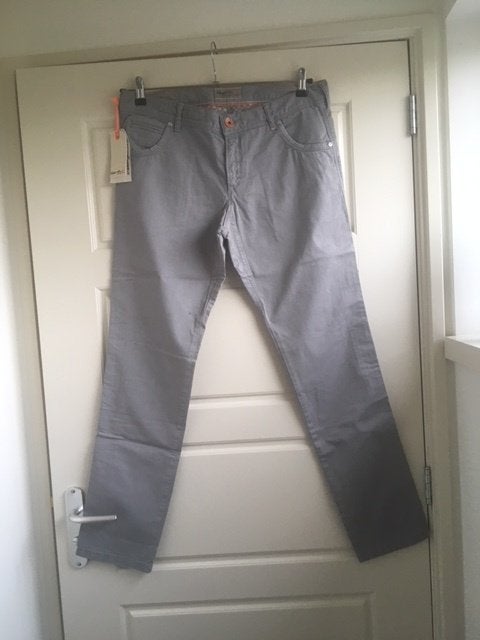 Nieuwe broek van North84 Santos grijs maat 33/32, Kleding | Heren, Nieuw, Overige maten, Ophalen of Verzenden, Grijs