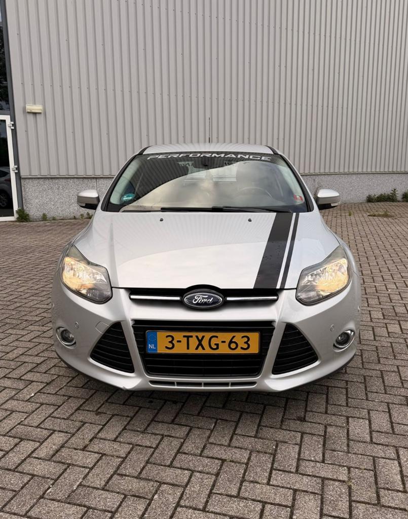 Ford Focus 1.0 Ecoboost 92KW 5D 2014 Grijs, Auto's, Ford, Origineel Nederlands, 1200 kg, Handgeschakeld, 3 cilinders