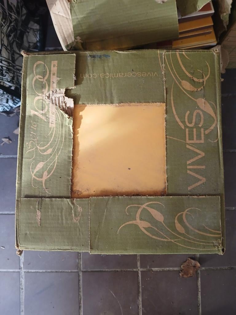 Tegels geel, Doe-het-zelf en Verbouw, Tegels, Ophalen, Keramiek, Nieuw, 20 tot 40 cm