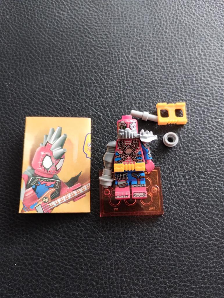 Lego minifiguur Petra parker cyborg spiderwoman, Ophalen of Verzenden, Nieuw