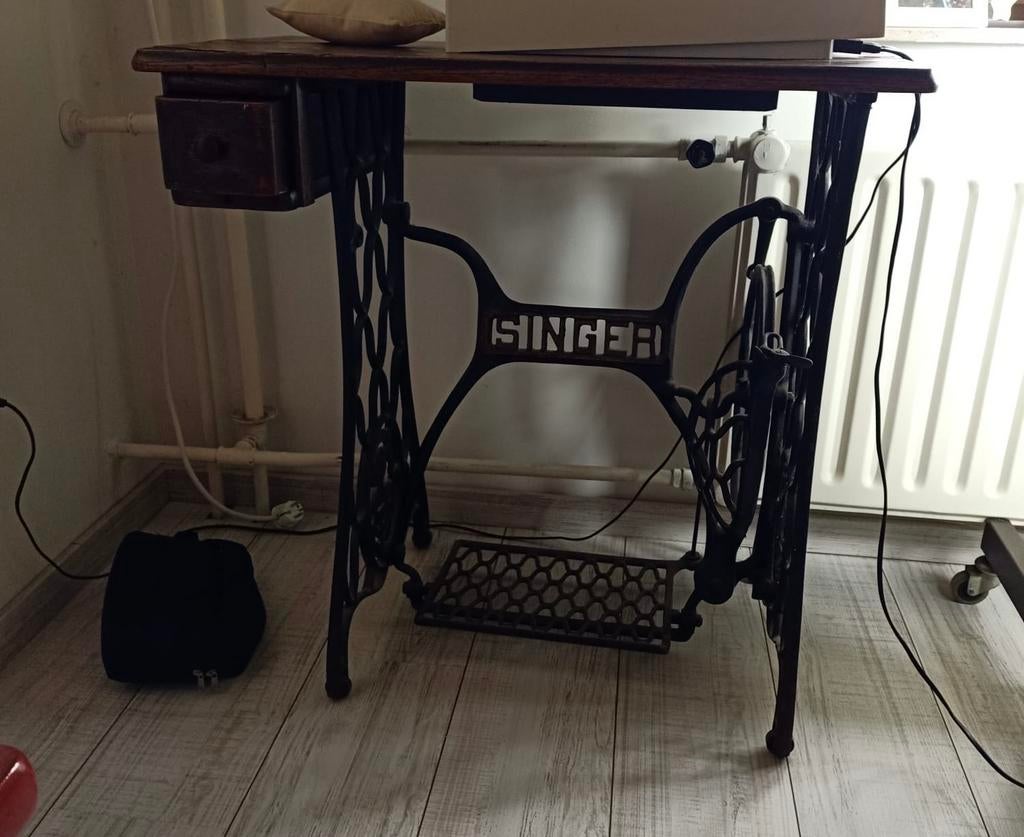 Naaimachine tafel Singer, Ophalen