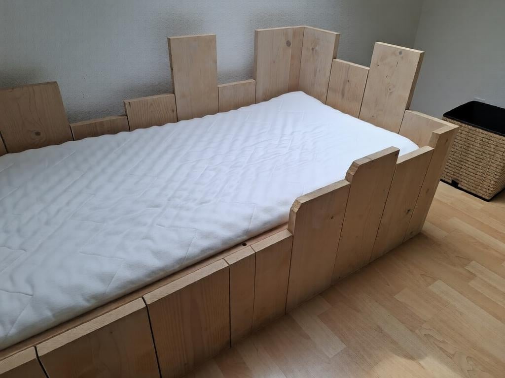 Houten kinderbed peuterbed gratis, Gebruikt, 70 tot 85 cm, 140 tot 160 cm, Ophalen