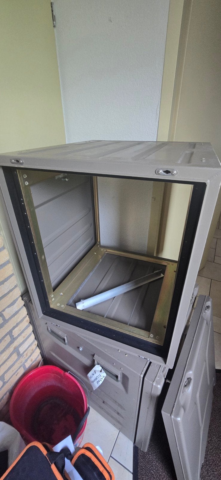 Zarges Mitraset 19” Rackkoffer 11U – Shock Mounted – 48,5 cm, Computers en Software, Serverkasten, Zo goed als nieuw, Ophalen