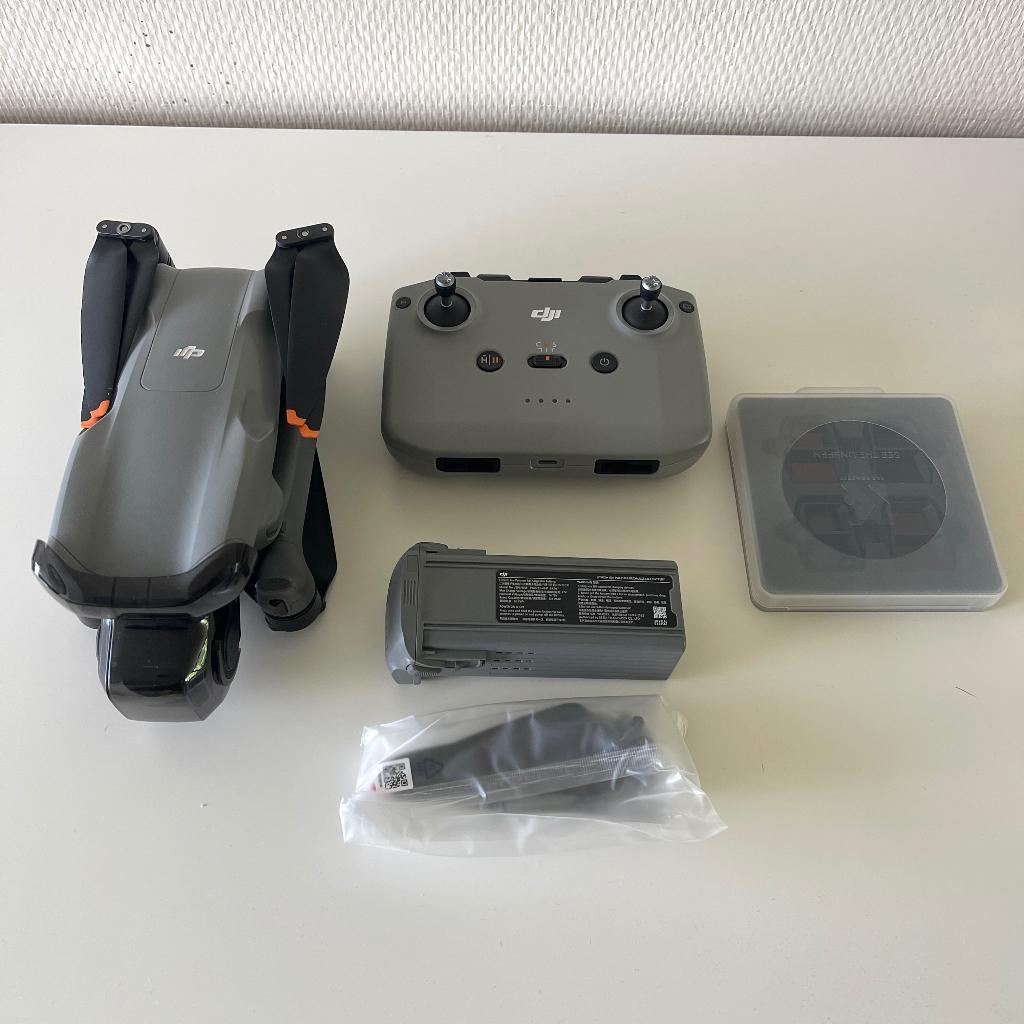 Dji Air 3 + koffer, Audio, Tv en Foto, Drones, Cameradrone, 15 tot 30 minuten, Zo goed als nieuw, DJI
