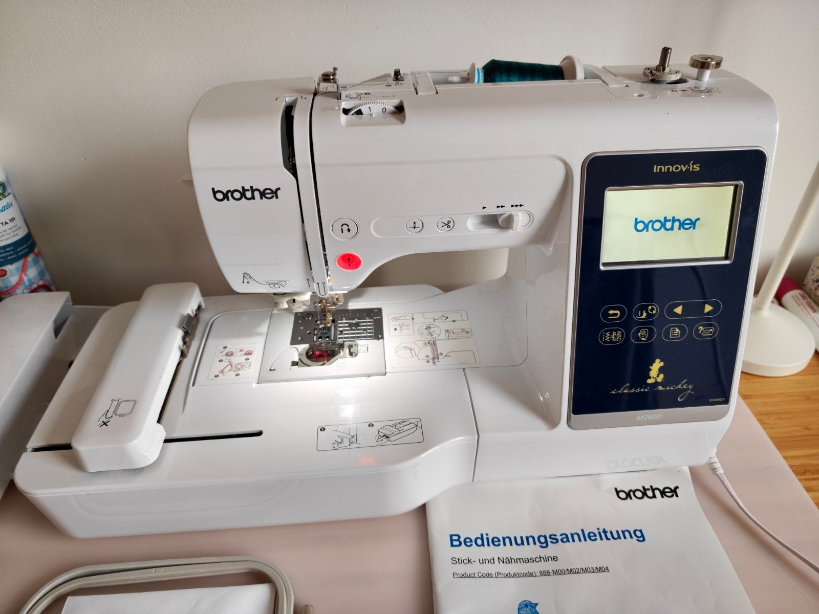 Brother Innov-is M280D

Embroidery and Sewing machine, Ophalen of Verzenden