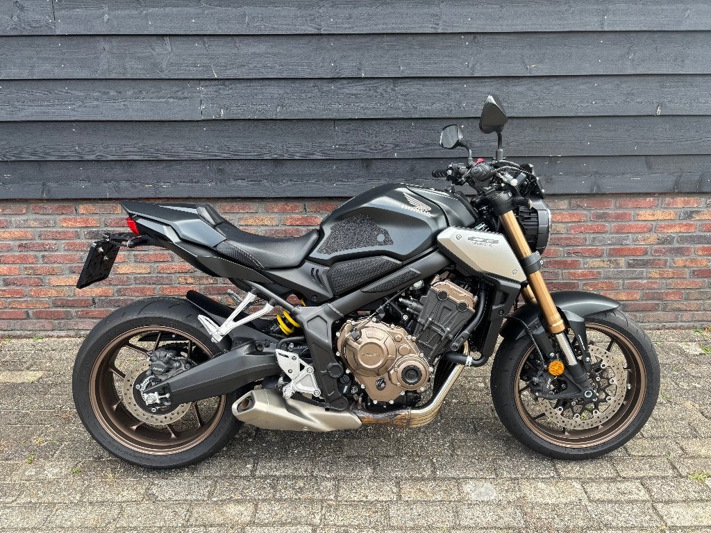 Honda CB650R - 2021 - mat zwart - lage kilometerstand, Traction Control, 4 cilinders, Gebruikt, Particulier