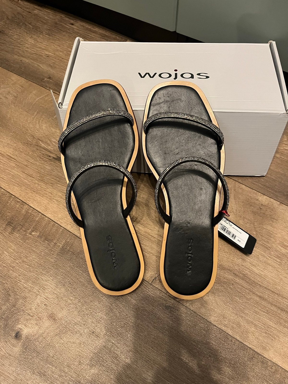 Wojas zwarte leren slippers met strass maat 40, Ophalen of Verzenden, Nieuw, Zwart, Slippers