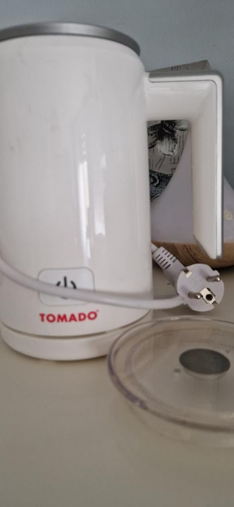 Tomado Melkopschuimer - Perfect voor Cappuccino & Latte, Witgoed en Apparatuur, Melkopschuimers, Ophalen, Zo goed als nieuw, Elektrische melkopschuimer