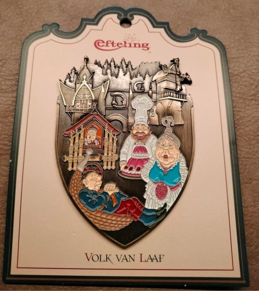 Efteling pin: Volk van Laaf (reuzenpin), Verzamelen, Verzenden, Nieuw, Button of Speldje