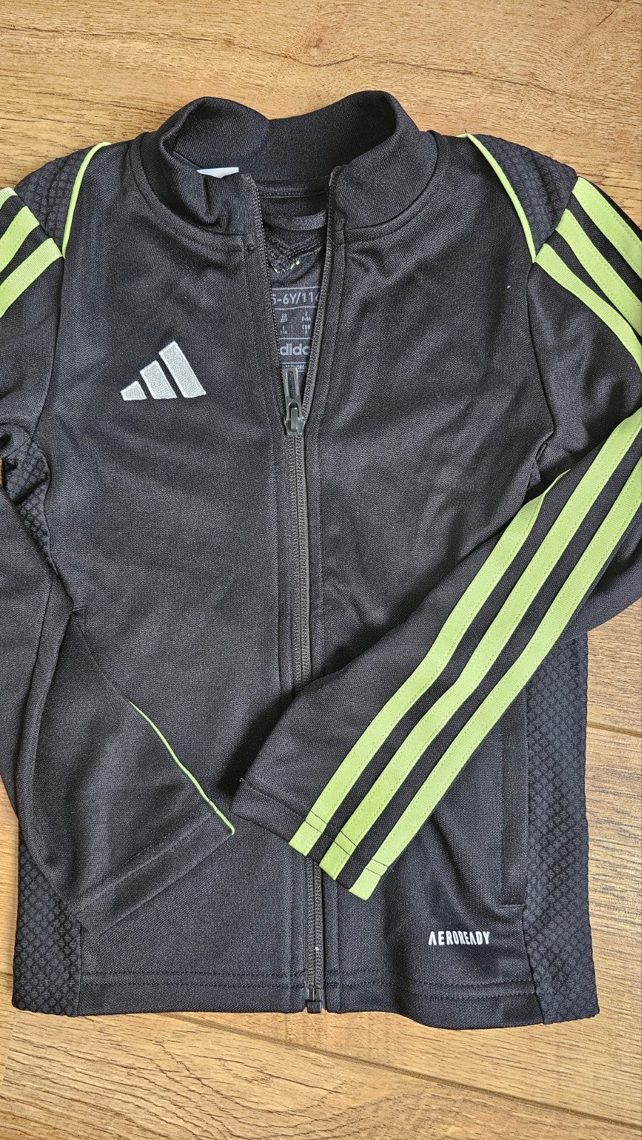 Adidas jas 116 (5-6 jaar), Adidas, Ophalen of Verzenden, Zo goed als nieuw, Jongen