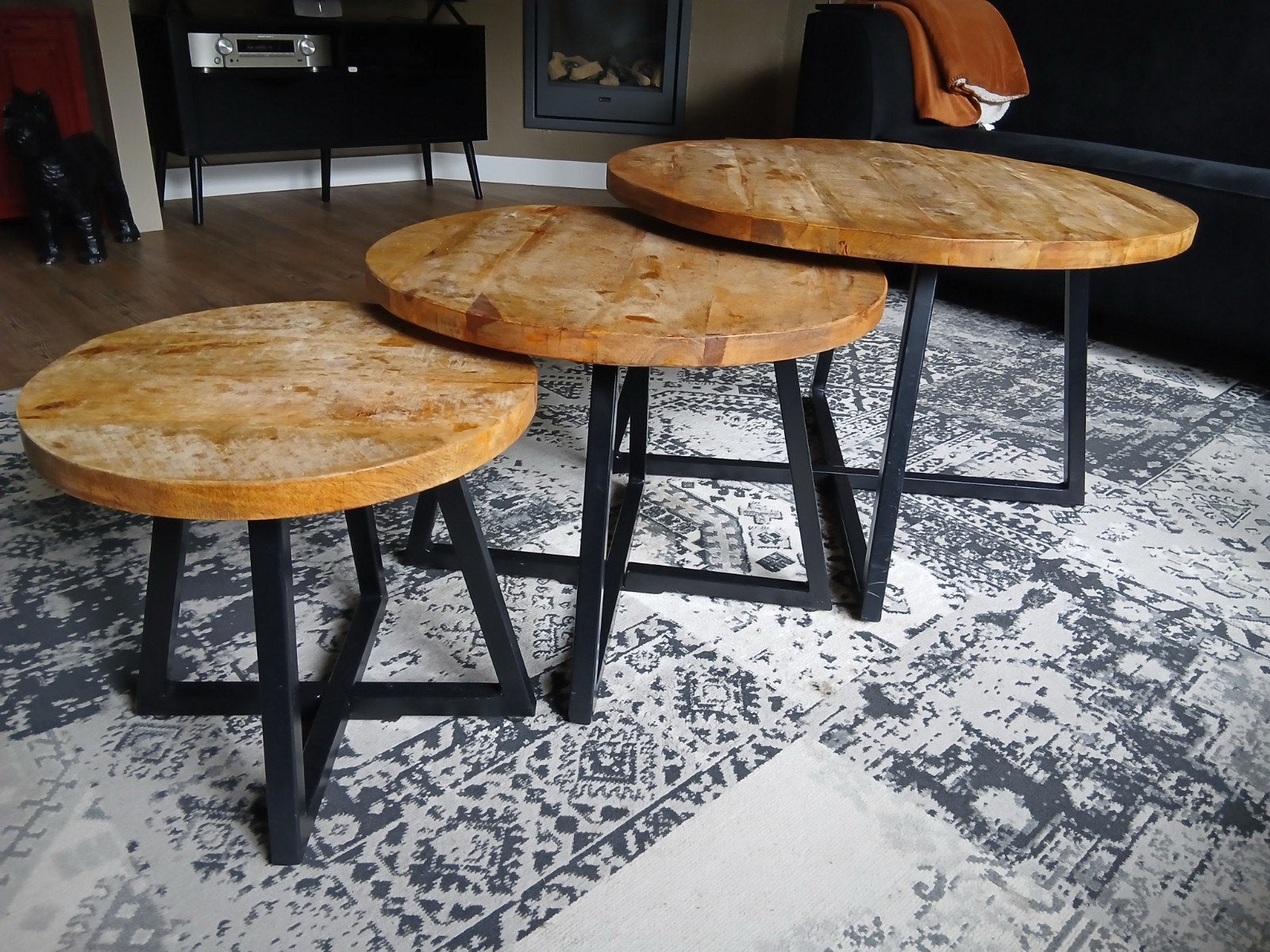 Mangohouten salontafel set, Ophalen