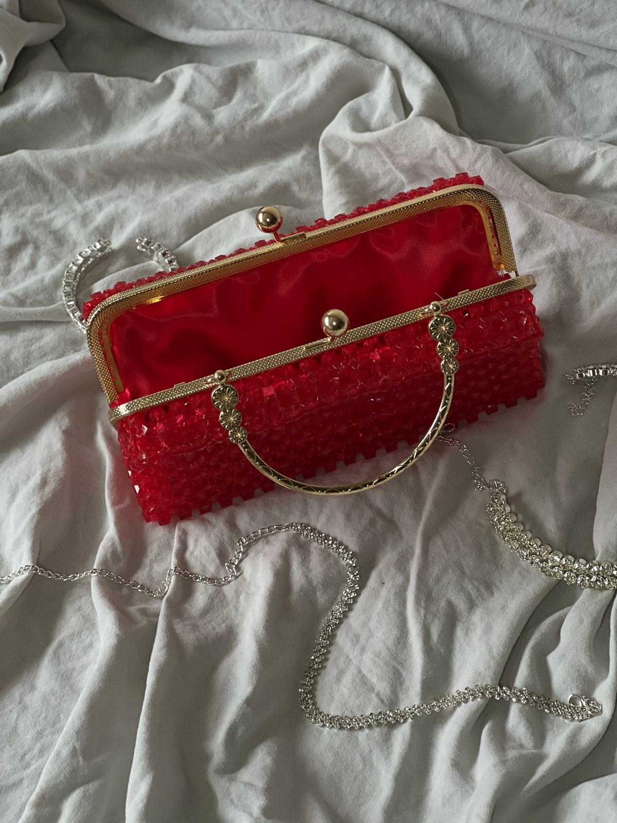 Rode kralen clutch met gouden details, Ophalen of Verzenden, Nieuw, Rood, Avondtasje