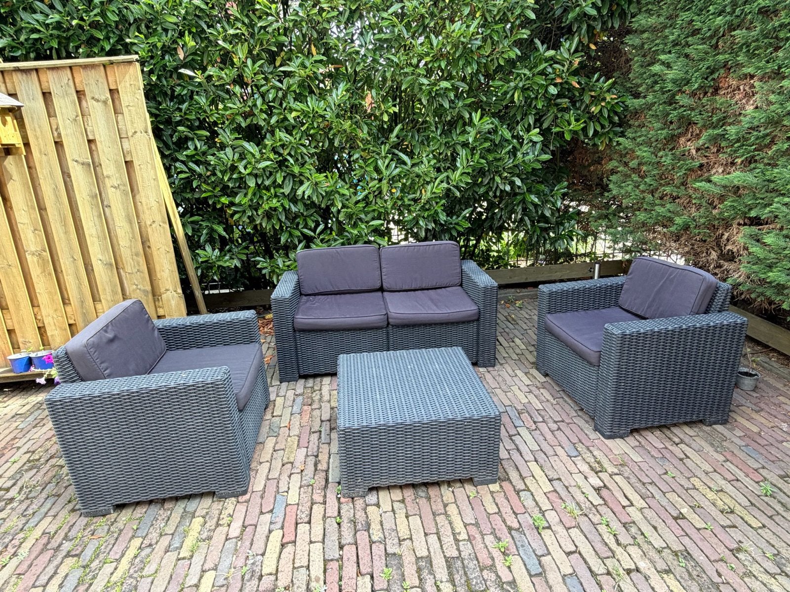 Complete Loungeset - Merk Allibert met comfortabele kussens, Tuin en Terras, Ophalen, 4 zitplaatsen, Gebruikt, Loungeset