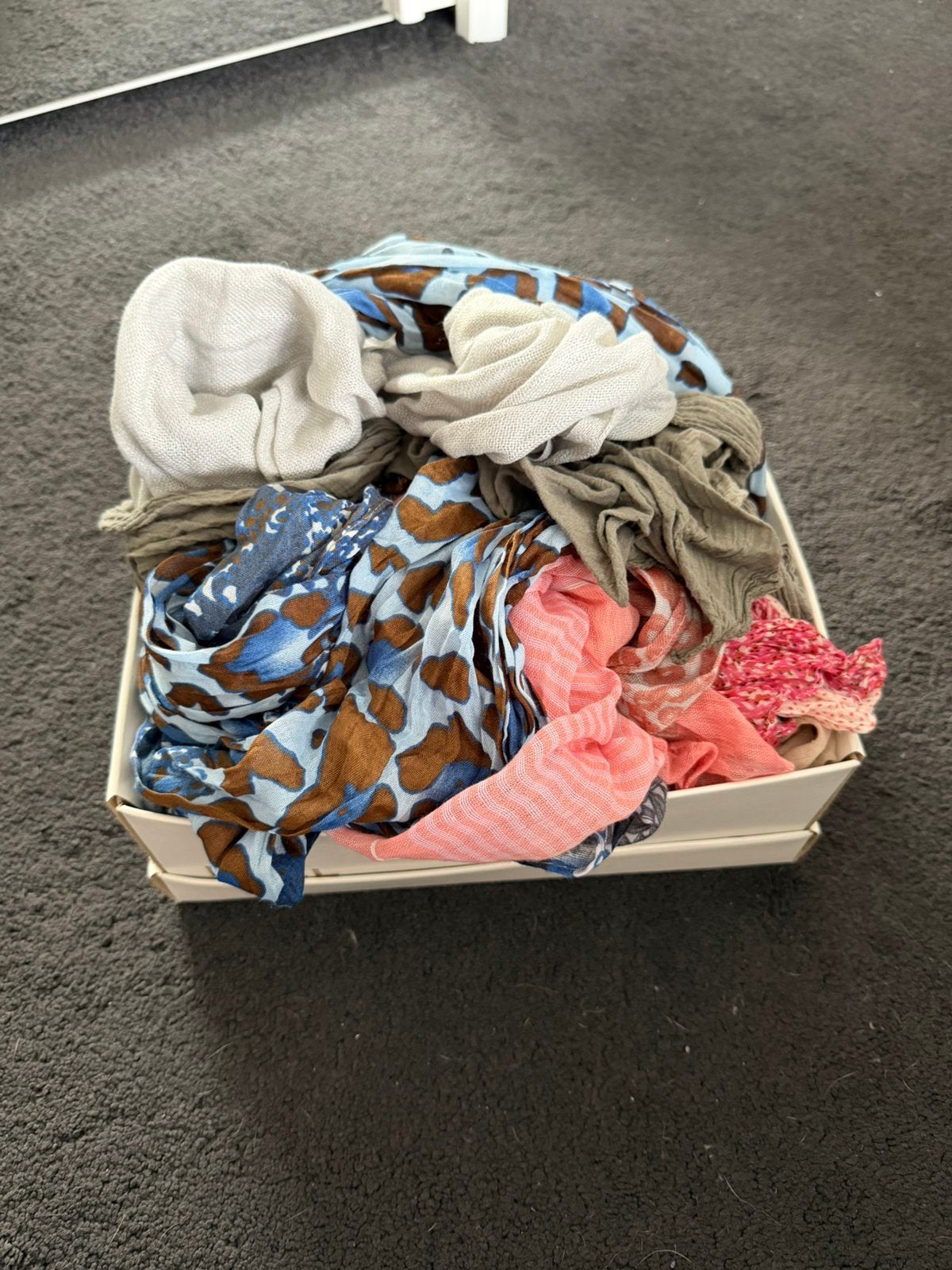 Sjaaltjes verschillende kleuren en vormen, Ophalen of Verzenden, Zo goed als nieuw, Maat 38/40 (M), Sjaal