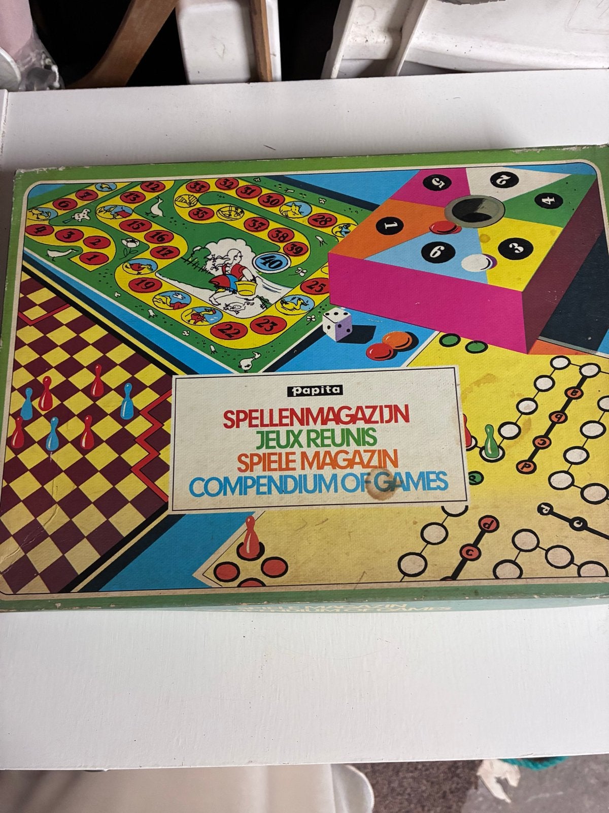 Papita Spellenmagazijn - Compendium of Games, Drie of vier spelers, Ophalen of Verzenden, Gebruikt