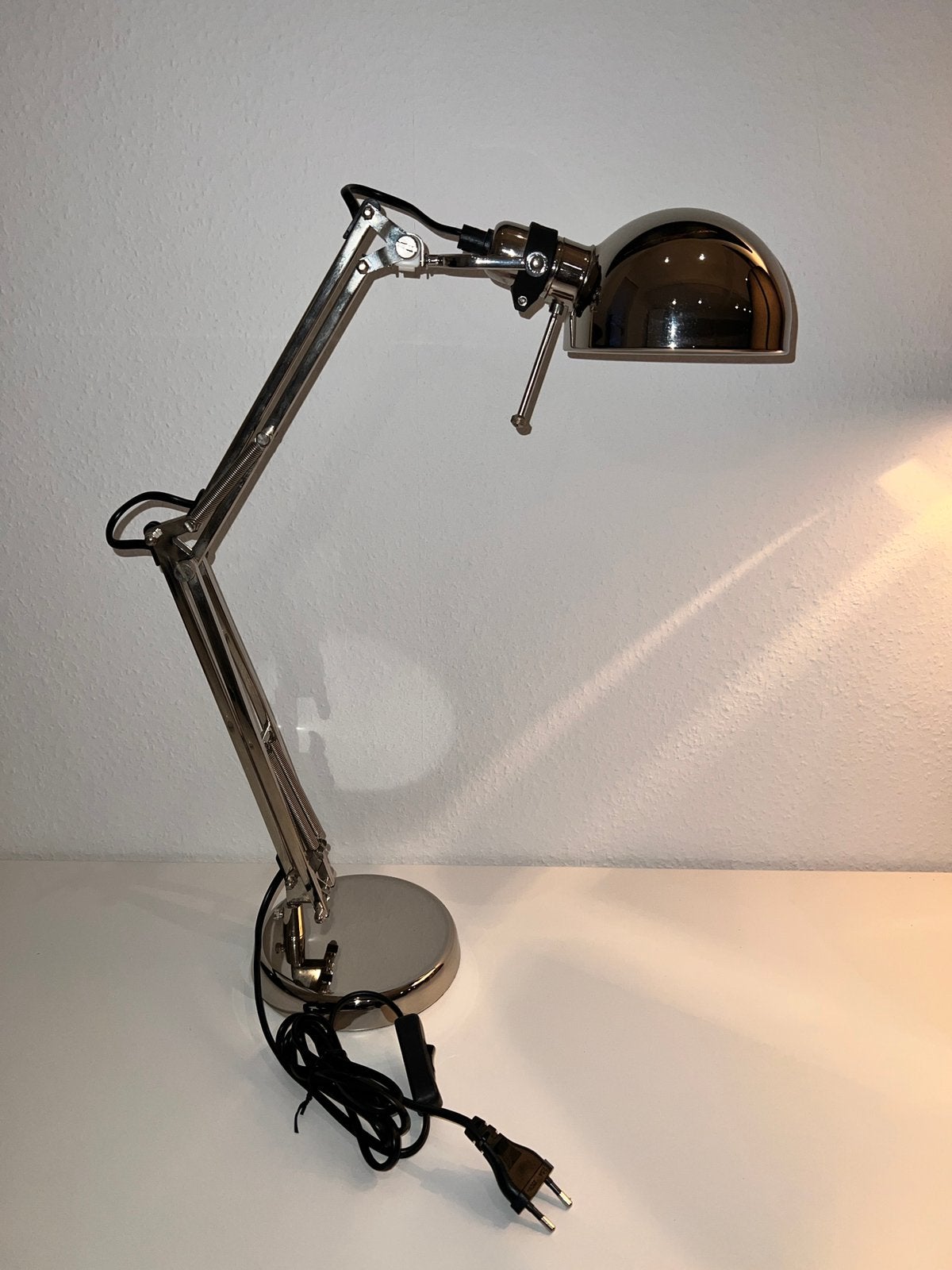 Schitterende chromen bureaulamp van Ikea, Ophalen of Verzenden, Zo goed als nieuw, Bureaulamp, IKEA