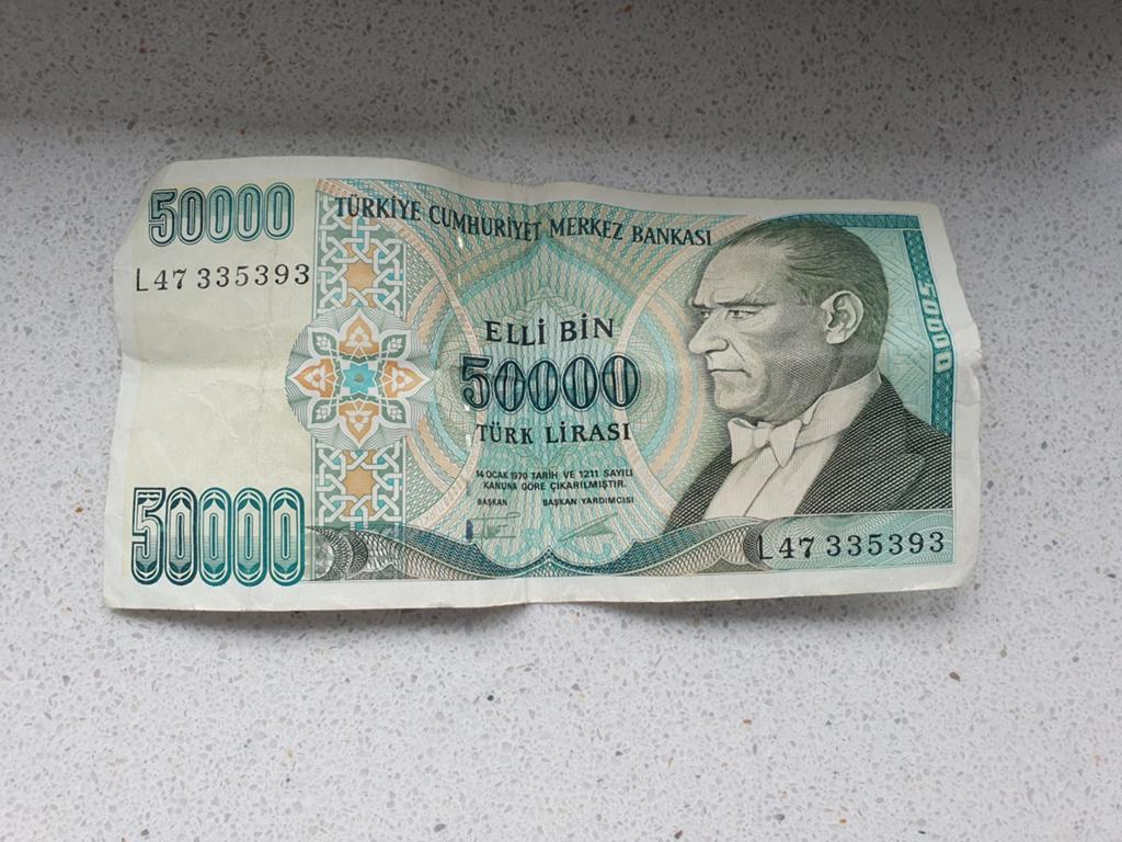 Turkse 50.000 Lira biljet - Mustafa Kemal Atatürk, Ophalen, Midden-Oosten