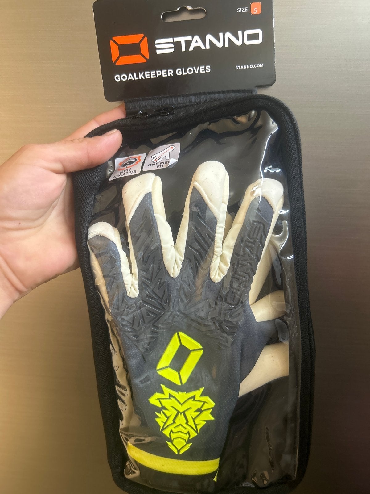 Nieuwe Stanno Keepershandschoenen Maat 5, Ophalen of Verzenden, Nieuw, Handschoenen