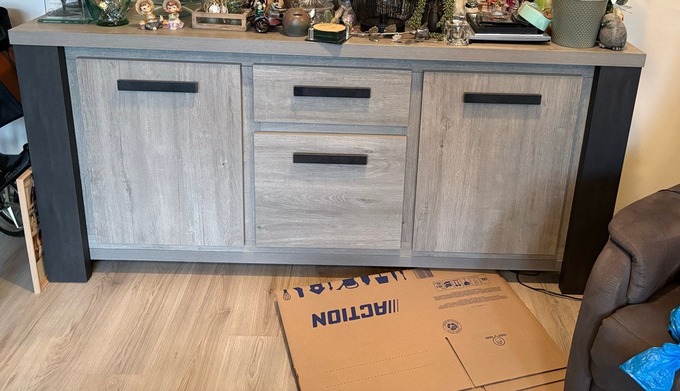 Modern dressoir met 3 deuren en 1 lade, Huis en Inrichting, Ophalen, Gebruikt, 150 tot 200 cm, Met lade(s)