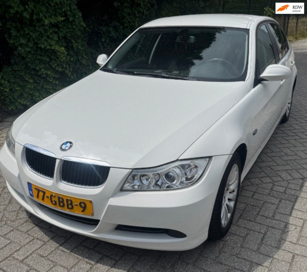 BMW 3-serie 318i, Auto's, BMW, Automaat, Achterwielaandrijving, Sedan, Onderhoudsboekje