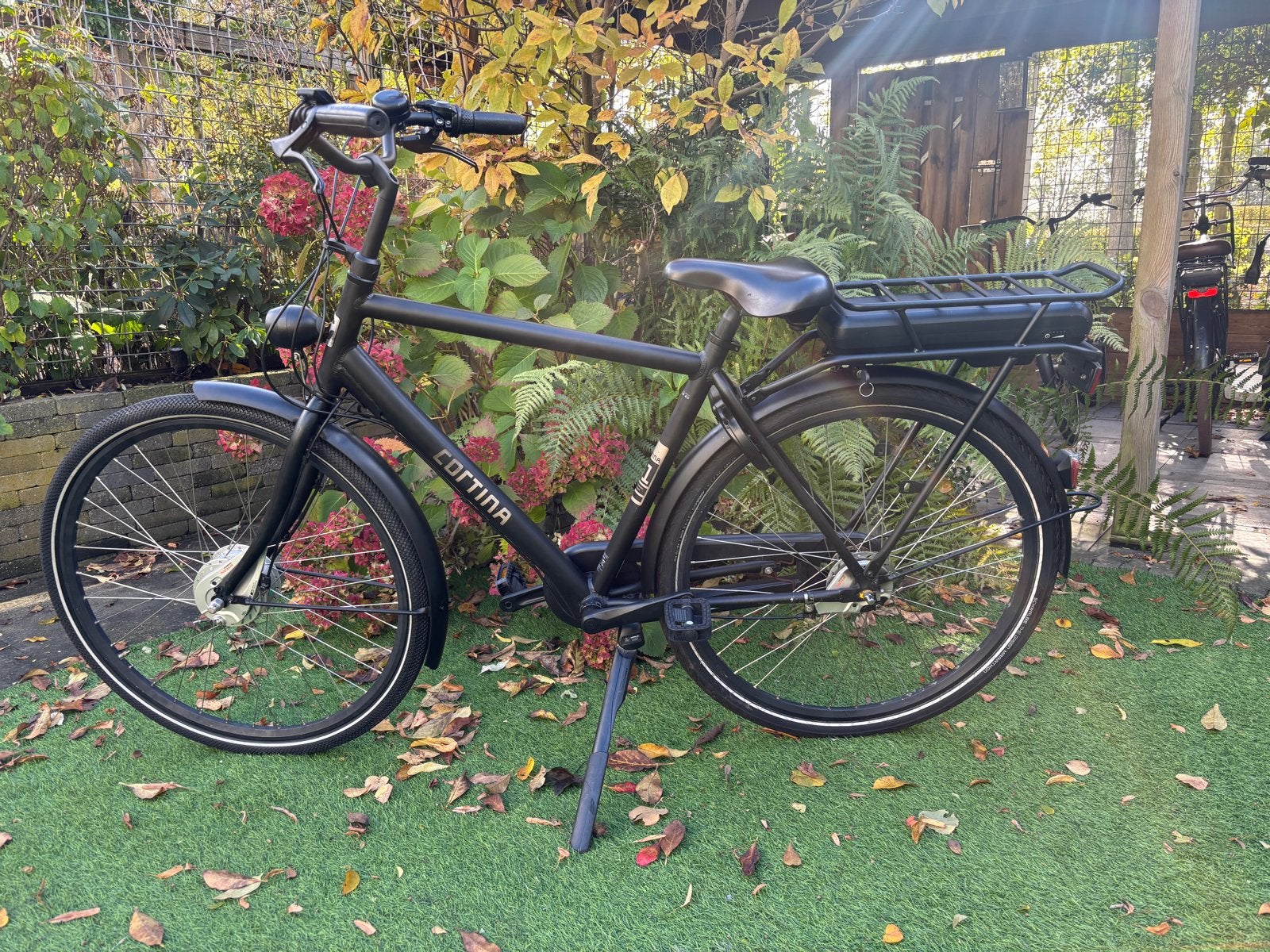 Cortina E-bike met 45 km actieradius en 3 versnellingen, Fietsen en Brommers, Ophalen, Gebruikt, 30 tot 50 km per accu, Cortina