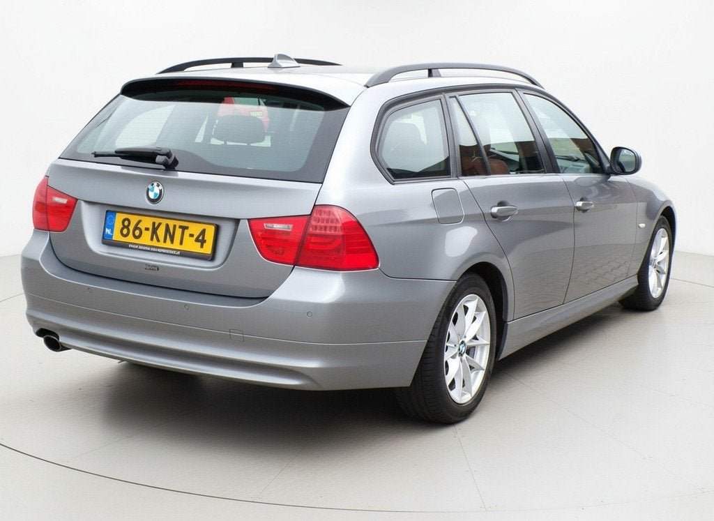 BMW 3-serie Touring 320d Business Line Style|leder|Cruise|PD, Auto's, Achterwielaandrijving, 4 cilinders, Parkeersensor, 177 pk