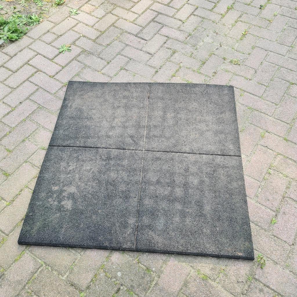 1m2 rubber tegel (3 stuks) gebruikt maar netjes, Tuin en Terras, Ophalen, Gebruikt, Rubber, Overige typen