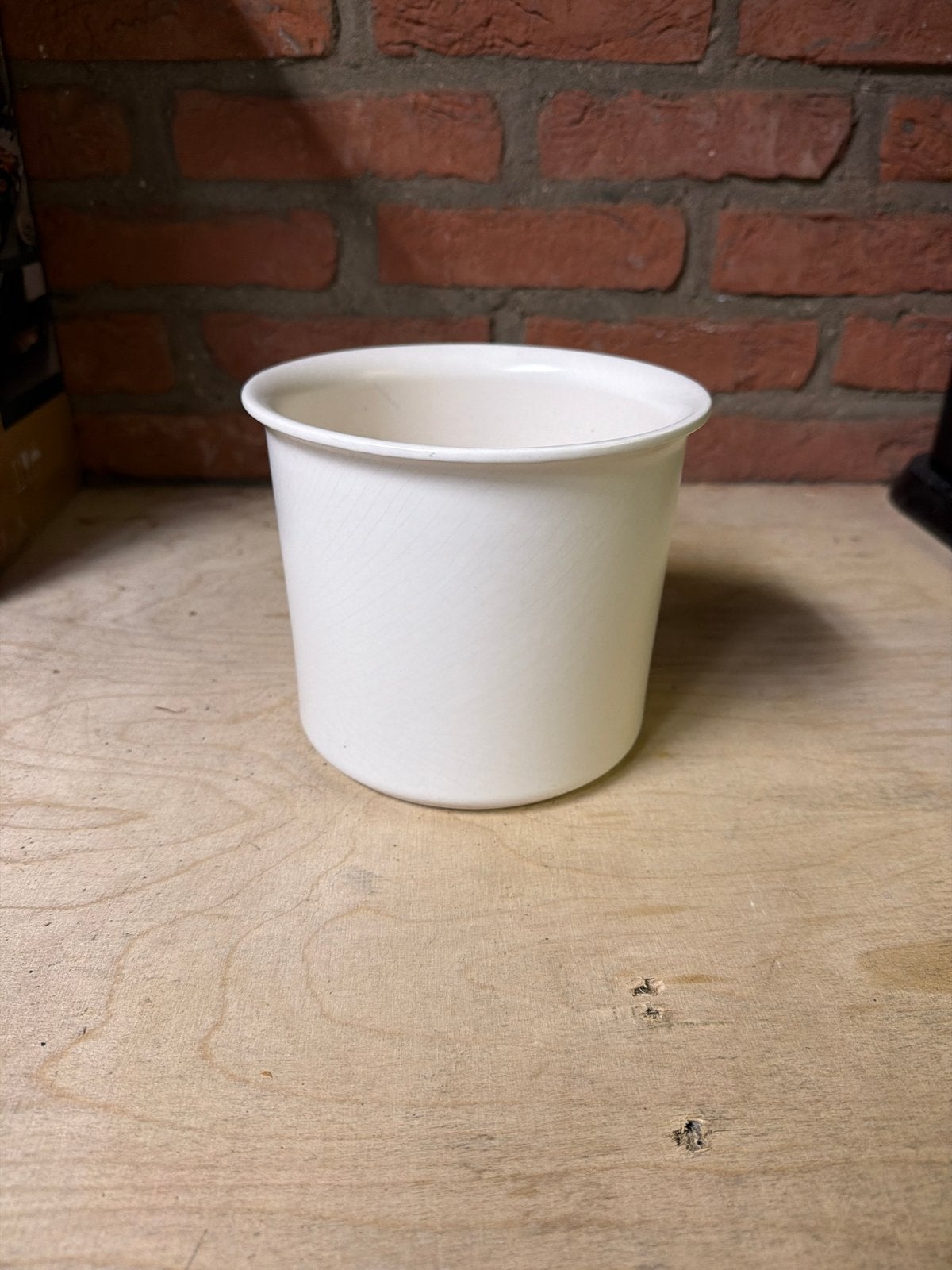 Witte bloempot van kunststof, Tuin en Terras, Bloempotten, Ophalen, Kunststof, Gebruikt, Rond