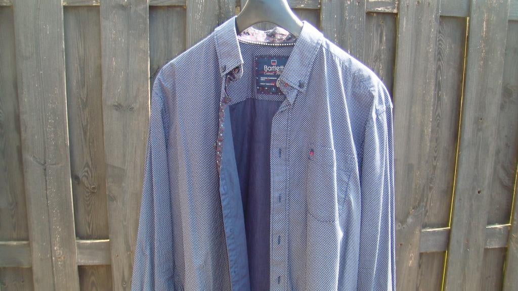 Nieuwe blauw Bartlett overhemd maat L of 41/42, Kleding | Heren, Overhemden, Blauw, Bartlett, Nieuw, Ophalen of Verzenden
