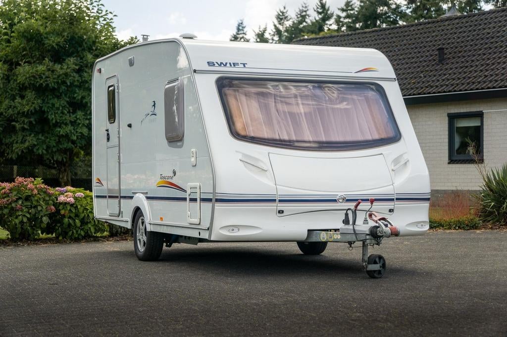 Caravan Swift Toscane 410, Frans bed, Treinzit, Swift, Luifel