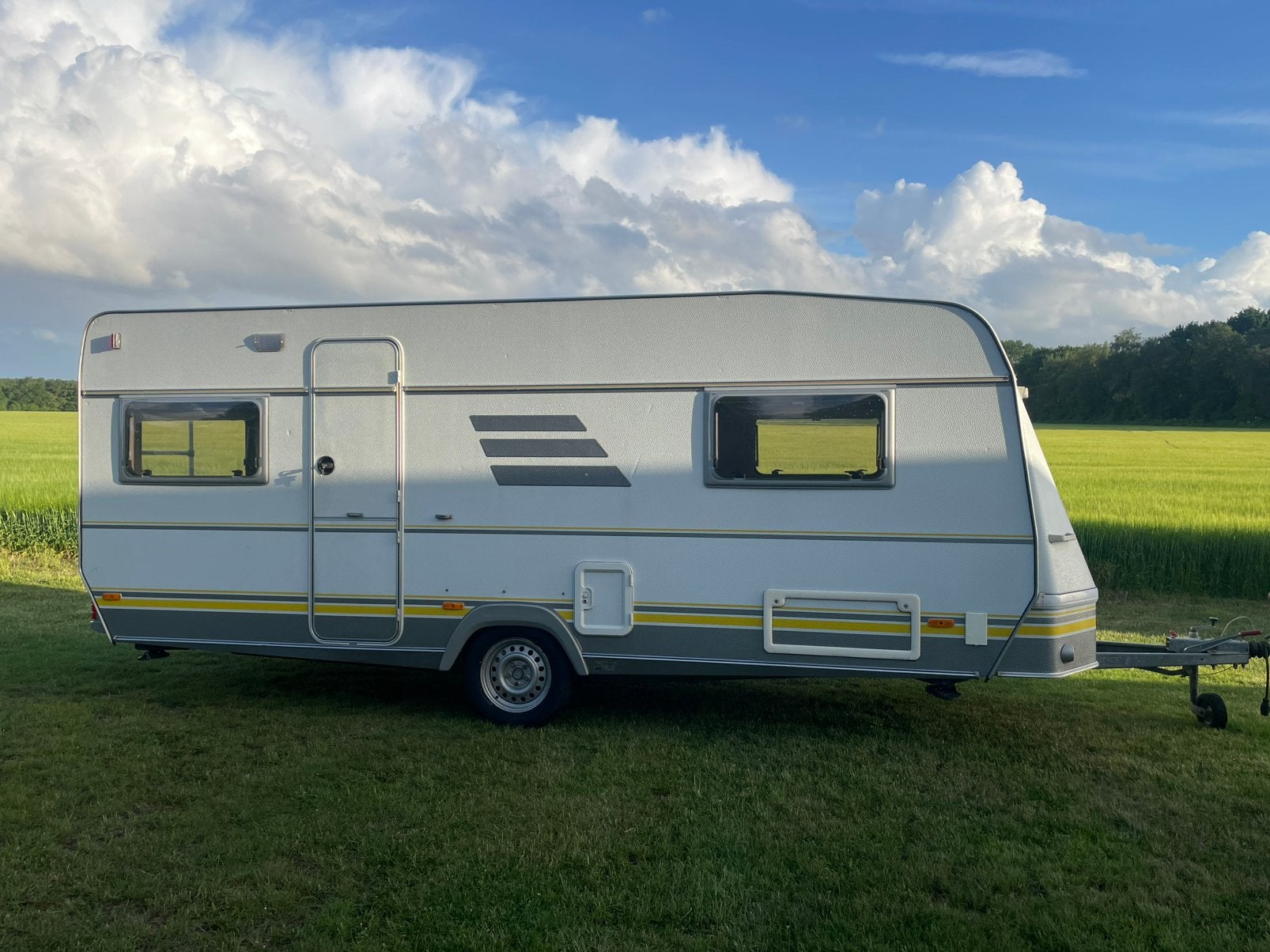 Hymer Eriba Swing 550 1998 enkele bedden, Particulier, Lengtebed, 5 tot 6 meter, Eriba