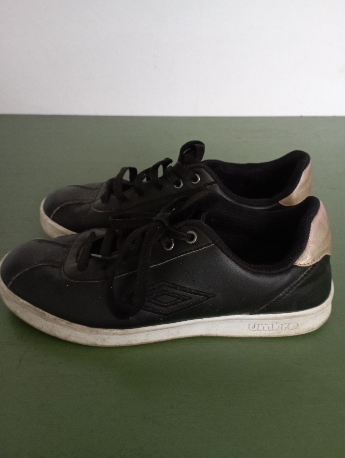 schoenen ., Zwart, Umbro, Ophalen of Verzenden, Sneakers of Gympen