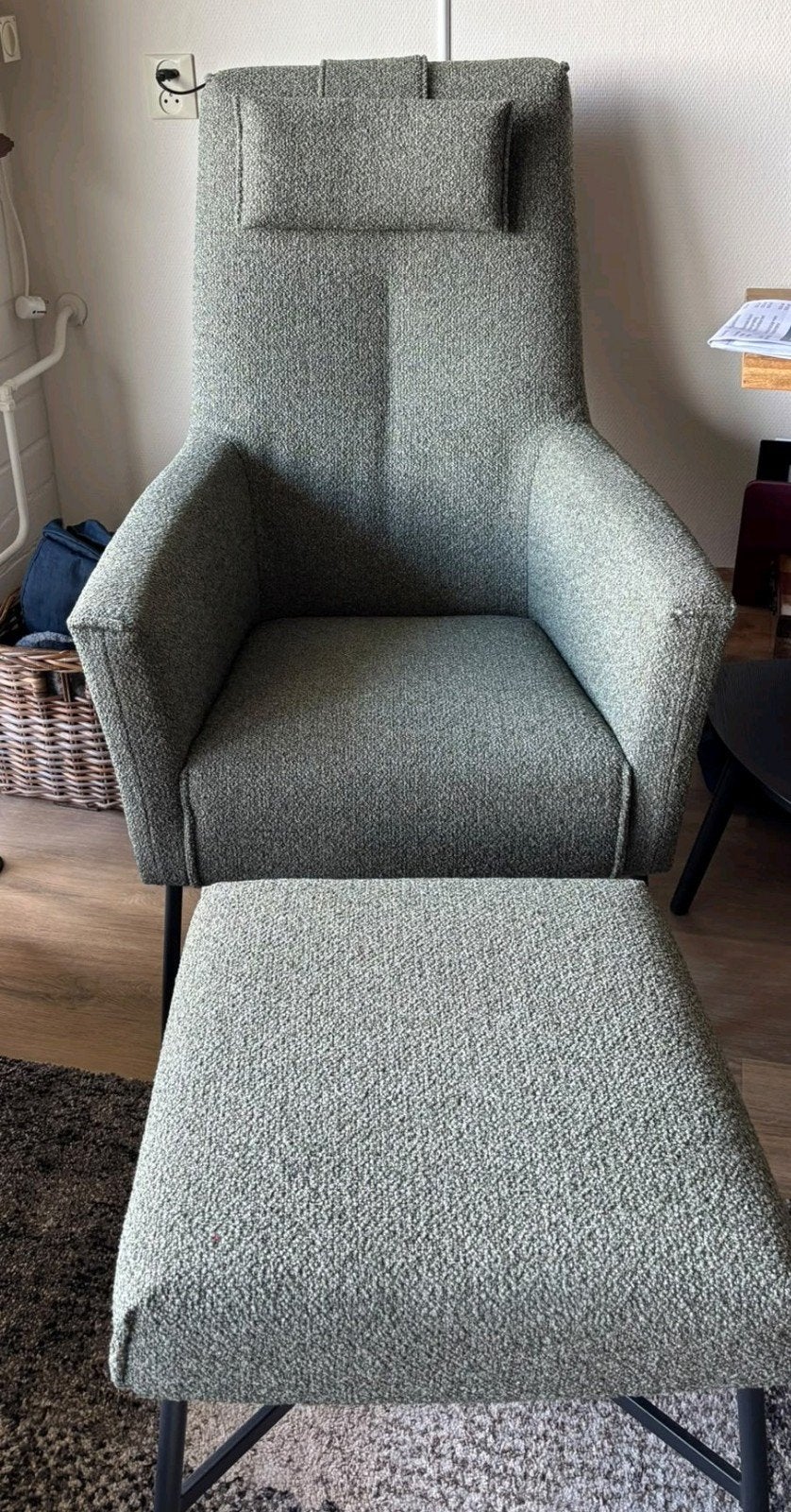 Prominent fauteuil met voetenbank, Huis en Inrichting, Ophalen, Zo goed als nieuw, 75 tot 100 cm, 50 tot 75 cm