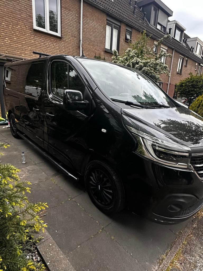 Renault Trafic GB 2.0 Energy dCi 120pk L2h1 T30 2020 Zwart, Auto's, Voorwielaandrijving, Renault, Zwart, Particulier