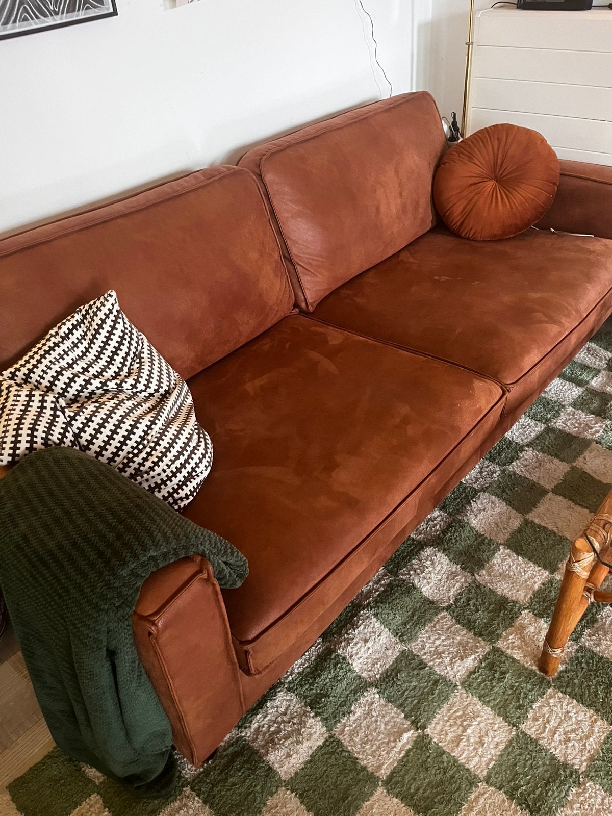 Stijlvolle Cognac Bruine 3-Zitsbank Suede-look / Microleder, Huis en Inrichting, Ophalen, Driepersoons, 75 tot 100 cm, Zo goed als nieuw