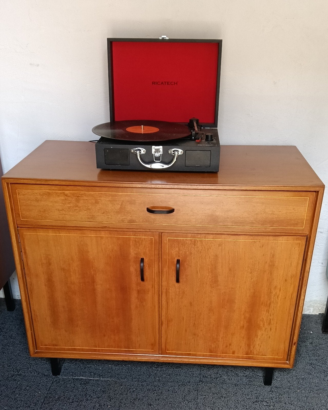 Vintage Formule Kempkes Kastje - Dressoir / Vinyl Kast, Ophalen, Gebruikt, Met deur(en), Teakhout
