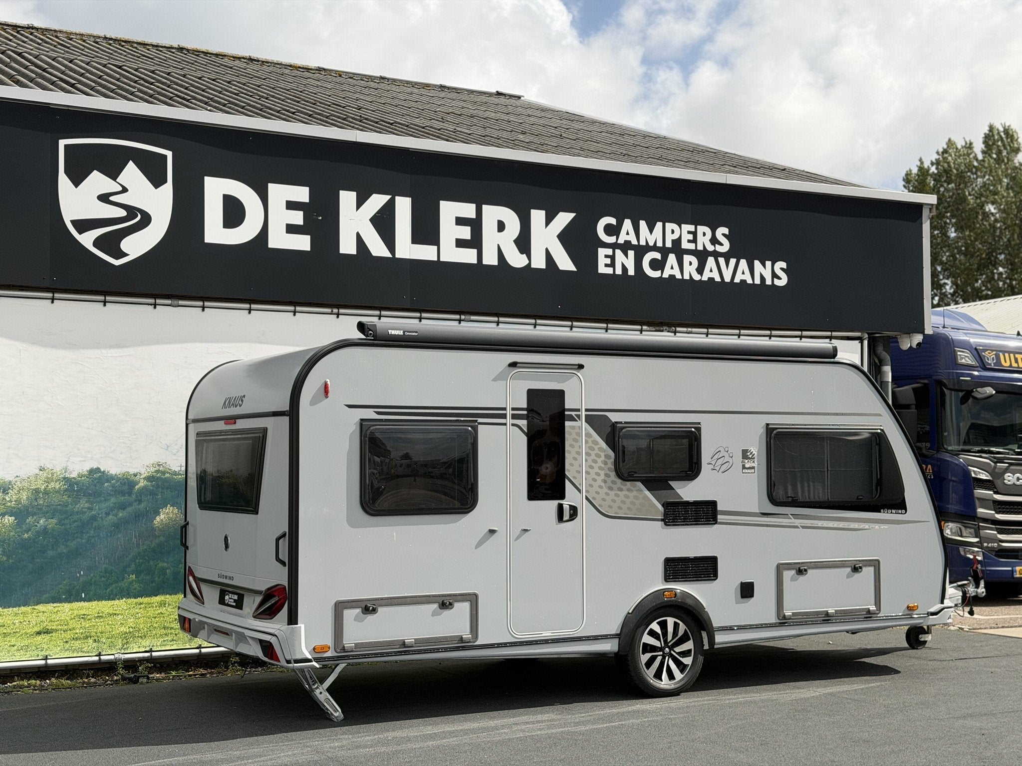 Knaus SUDWIND 500 EU BlackSelection Campovolo grey / 50% dea, Caravans en Kamperen, 7 tot 8 meter, Bedrijf, Info@deklerkcaravans.nl