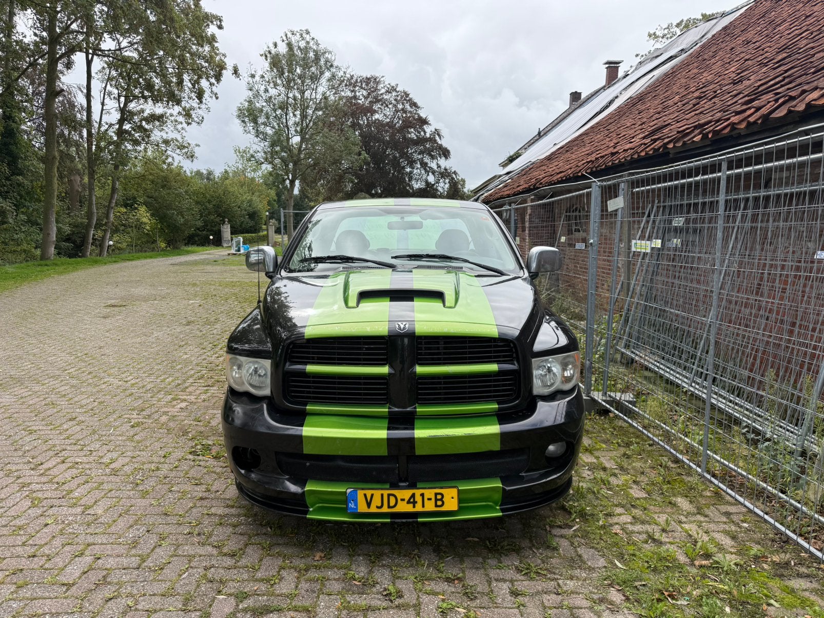 Dodge ram  SRT-10 bodykit NIEUWE APK, 238 pk, 2260 kg, Zwart, 4701 cc