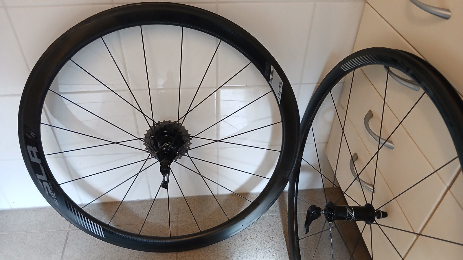 Giant SLR One Carbon Wielset met Dura-Ace Cassette, ZGAN, Fietsen en Brommers, Giant, Zo goed als nieuw, Racefiets, Carbon
