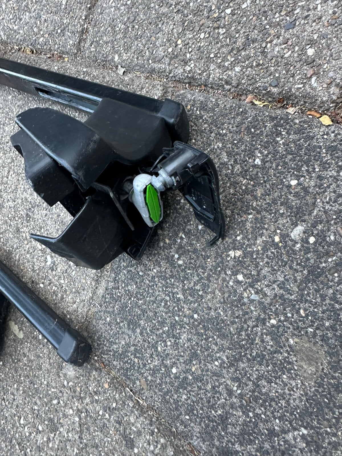 Thule Dakdragers voor Volkswagen Polo (met sleutel), Ophalen, Gebruikt