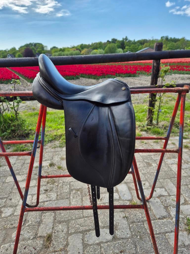 3 nette dressuur zadels macrider, euroriding, kieffer, Dieren en Toebehoren, Paarden en Pony's | Zadels, Ophalen of Verzenden