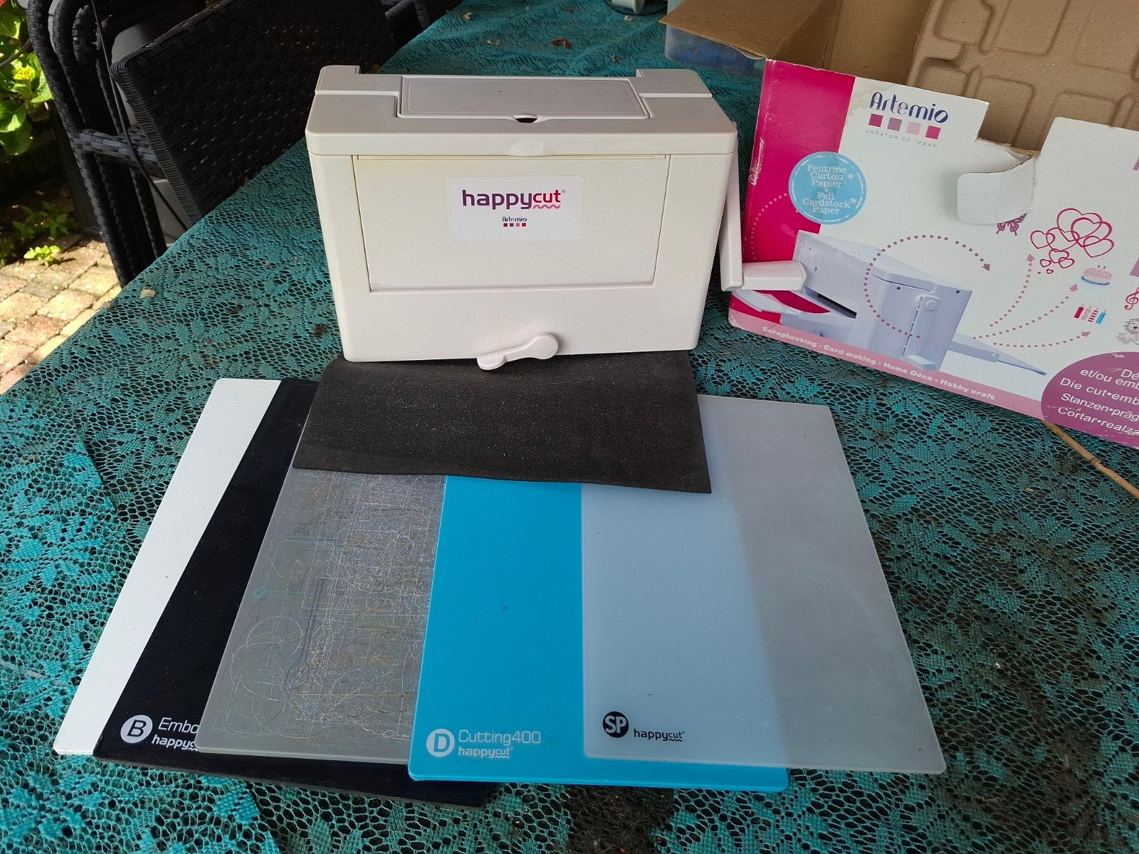 Happycut snij- en embossingmachine met accessoires, Ophalen