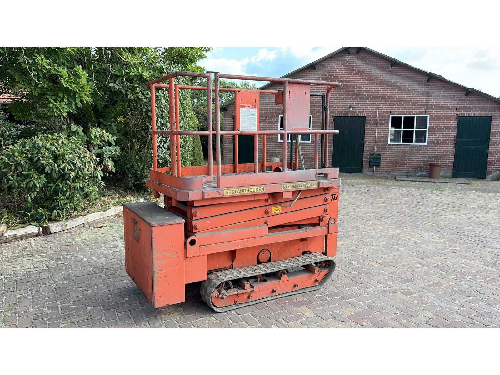 Aichi Rups Hoogwerker