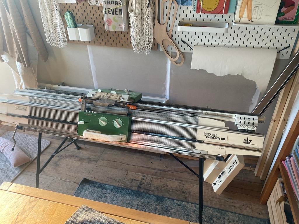 Passap Duomatic Dubbelbeds Breimachine met veel accessoires, Hobby en Vrije tijd, Ophalen, Gebruikt, Breien, Machine