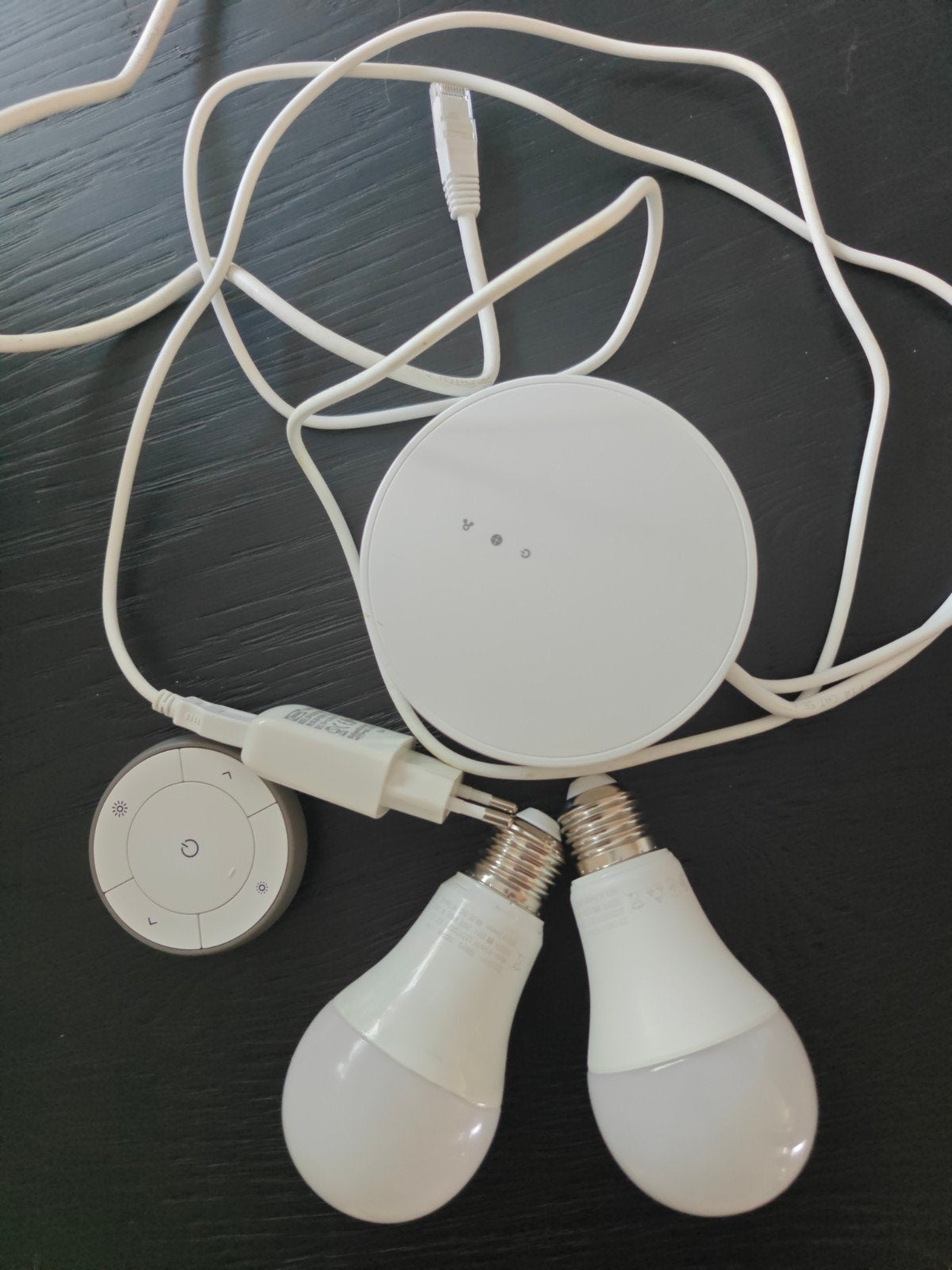 Verbindingshub + Afstandsbediening + 2 Slimme Lampen, Dimbaar, Zo goed als nieuw, E27 (groot), Ophalen of Verzenden